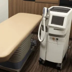 形成外科・皮膚科 東手城クリニックの都度払いの医療脱毛を受ける施術室