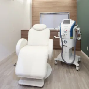 ブランクリニック 一宮院の都度払いの医療脱毛を受ける施術室