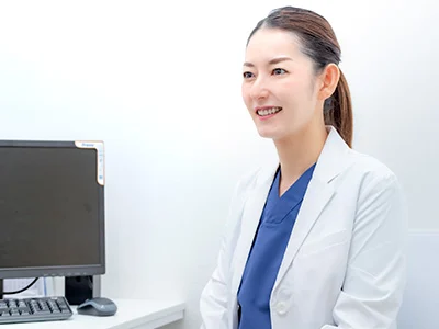 編集部が実際にクマ取り再生注射を受けるために来院したTCBのカウンセリングのイメージ