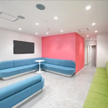 フレイアクリニック 市川付近1院の都度払いの医療脱毛を受ける前の待合室