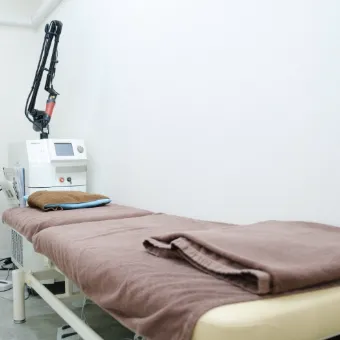 市川スキンクリニックの都度払いの医療脱毛を受ける施術室
