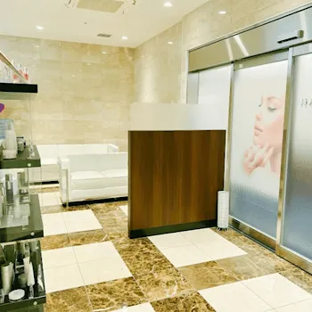 共立美容外科 神戸三宮院のエラボトックスを受ける前の待合室