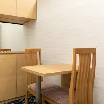 大美会クリニック 京都烏丸院のジェントルマックスプロによる施術を受ける前のカウンセリングルーム