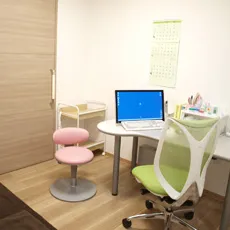 目黒やざき皮膚科の都度払いの医療脱毛を受ける前の診察室