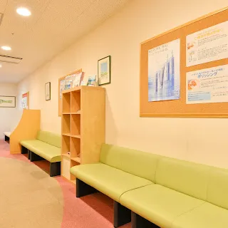 えいご皮フ科 奈良院の都度払いの医療脱毛を受ける前の待合室