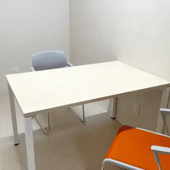 しむら皮膚科クリニックのヒアルロン酸注射を受ける前の待合室