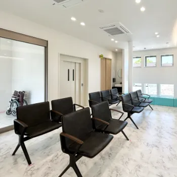 ももの木みんなのクリニックの都度払いの医療脱毛を受ける前の待合室