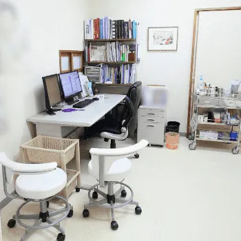 ヘシキ形成外科クリニックのヒアルロン酸注射を受ける前の待合室