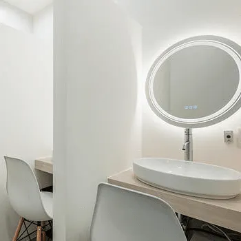 ルラ美容クリニック 沖縄院のヒアルロン酸注射を受ける前の待合室