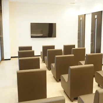 湘南美容クリニック 那覇院のヒアルロン酸注射を受ける前の入口