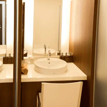 品川スキンクリニック 沖縄院のヒアルロン酸注射を受ける前の待合室