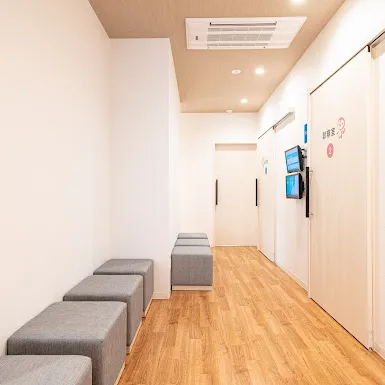 ひふみるクリニックの都度払いの医療脱毛を受ける前の待合室