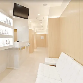 さとこ皮膚科・美容クリニックのジェントルマックスプロによる施術を受ける前の待合室