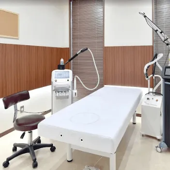 さとこ皮膚科・美容クリニックのジェントルマックスプロによる施術を受ける施術室