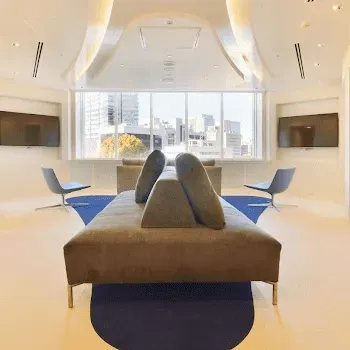 札幌ル・トロワビューティクリニックVogueのジェントルマックスプロによる施術を受ける前の待合室