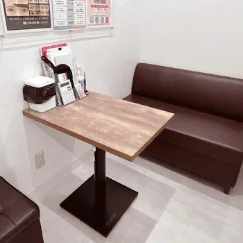 湘南美容クリニック 札幌2院のヒアルロン酸注射を受ける前の待合室