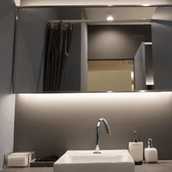 フェイス美容外科のヒアルロン酸注射を受ける前の待合室