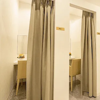 TCB東京中央美容外科 仙台駅前院のヒアルロン酸注射を受ける前の診察室