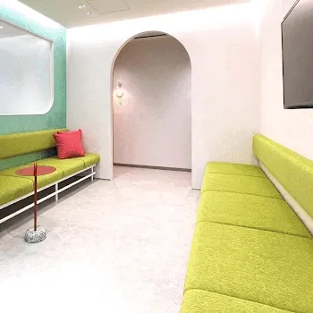 フレイアクリニック 新宿院の都度払いの医療脱毛を受ける前の待合室
