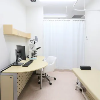きじま皮フ科逆瀬川本院の都度払いの医療脱毛を受ける前の診察室