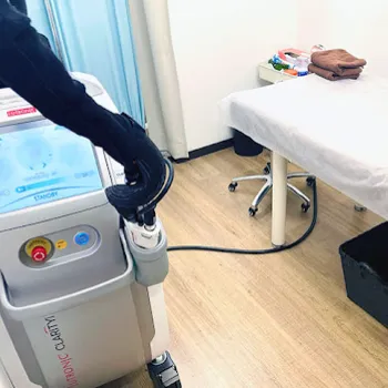 とううちクリニックの都度払いの医療脱毛を受ける施術室