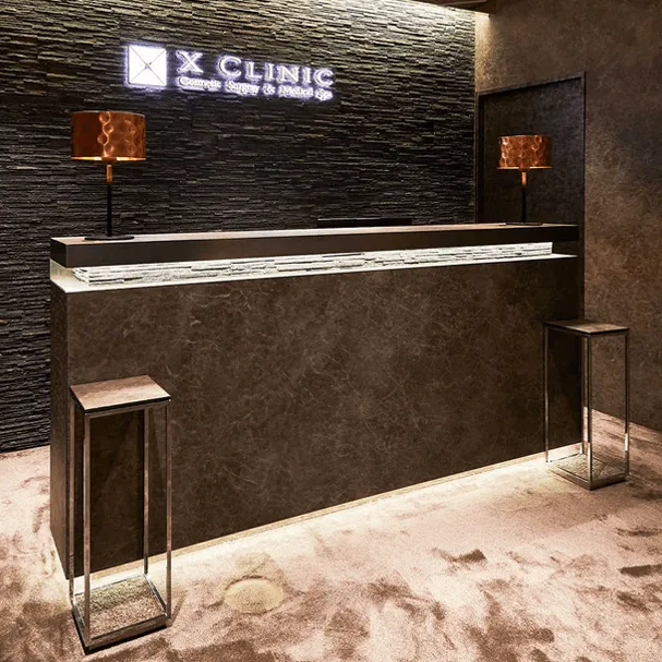 XCLINIC 大阪院の二重整形を受ける前の受付
