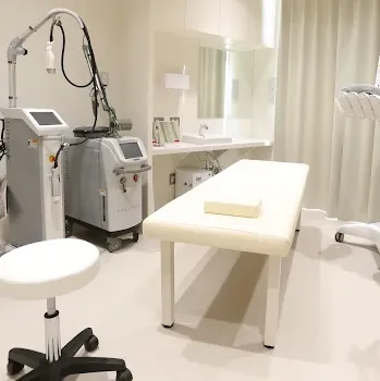 四日市あおば内科・消化器内科クリニックの都度払いの医療脱毛を受ける施術室