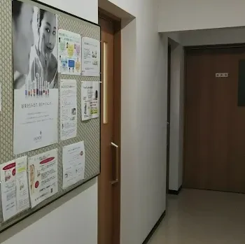 えいご皮フ科 四日市院の都度払いの医療脱毛を受ける前の診察室の入り口