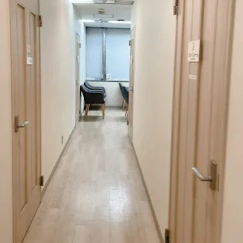 ガーデンクリニック 横浜院のエラボトックスを受ける前の院内風景