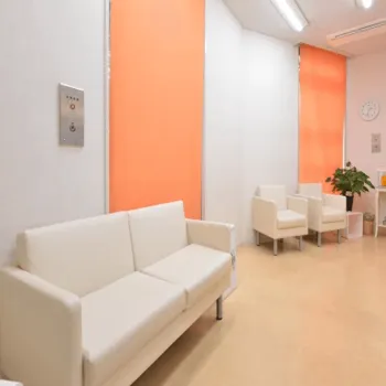 自由が丘クリニックソフィアのジェントルマックスプロによる施術を受ける前の待合室