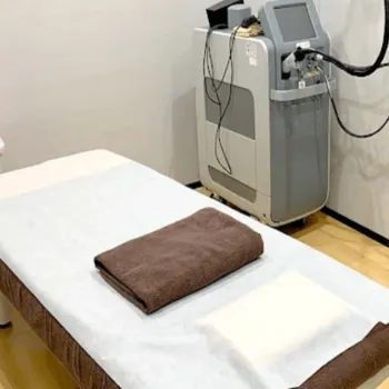 レジーナクリニック 千葉院のジェントルマックスプロによる施術を受ける施術室