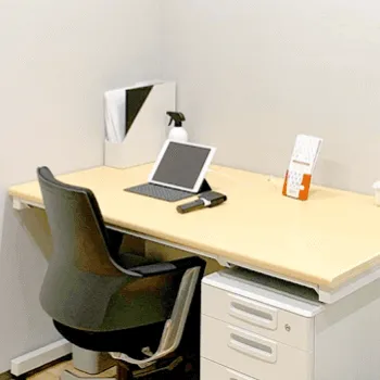 レジーナクリニック 府中付近1院の都度払いの医療脱毛を受ける前の診察室