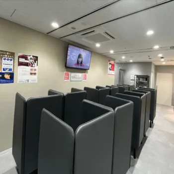 湘南美容クリニック 銀座一丁目院のジェントルマックスプロによる施術を受ける前の待合室