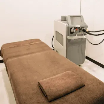 レジーナクリニック 飯田橋付近1院の都度払いの医療脱毛を受ける施術室