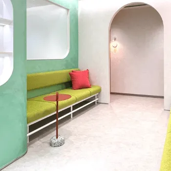 フレイアクリニック 清瀬付近の都度払いの医療脱毛を受ける前の待合室