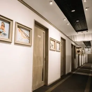 レジーナクリニック 久我山付近1院の都度払いの医療脱毛を受ける医院の院内の様子