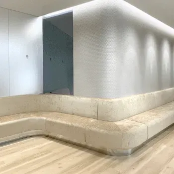 レジーナクリニック 目白付近1院の都度払いの医療脱毛を受ける前の待合室