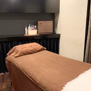 Dione 名古屋3店舗のサロン脱毛を受ける施術室