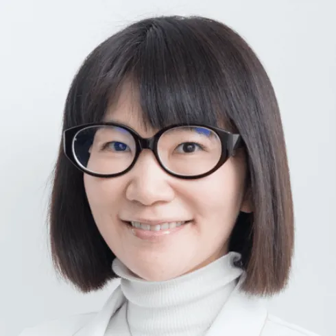 野本真由美スキンケアクリニックのほくろ除去を受ける前の診察を担当する医師