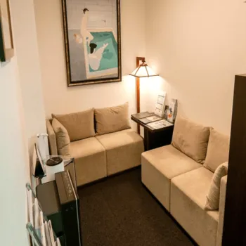 ラ ・ クリニカ シズオカのジェントルマックスプロによる施術を受ける前の待合室