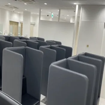 湘南美容クリニック 静岡2院のジェントルマックスプロによる施術を受ける前の待合室