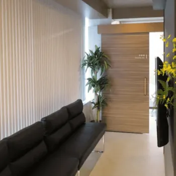 ジョウクリニック 東京1院のほくろ除去を受ける前の待合室