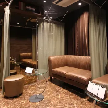 TAクリニック 東京2院のほくろ除去を受ける前の待合室