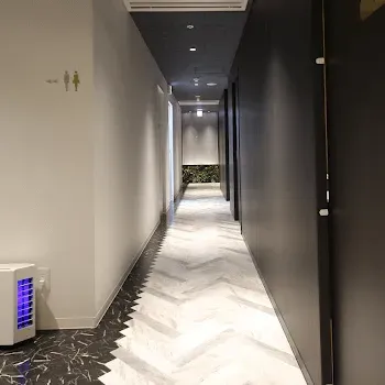 TAクリニック 東京2院のほくろ除去を受ける医院の院内の様子