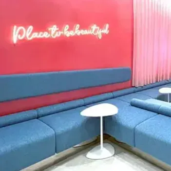 フレイアクリニック 虎ノ門付近1院の都度払いの医療脱毛を受ける前の待合室