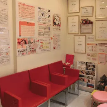 神谷町スキンケアクリニックの都度払いの医療脱毛を受ける前の待合室