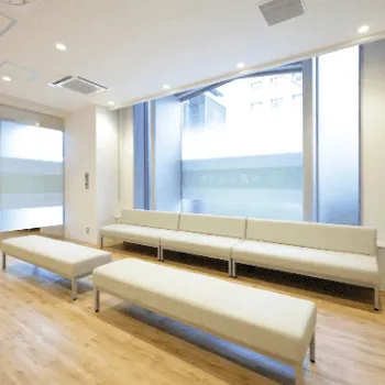 中尾形成外科の都度払いの医療脱毛を受ける前の待合室