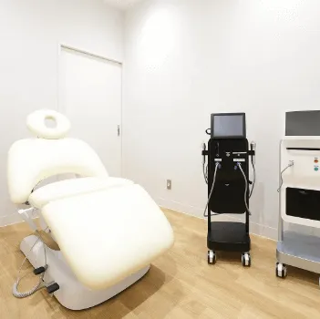 中尾形成外科の都度払いの医療脱毛を受ける施術室