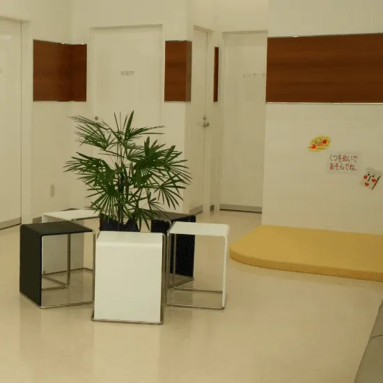 豊洲パークシティ皮膚科の都度払いの医療脱毛を受ける前の待合室