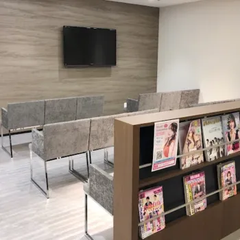 品川美容外科 梅田院の二重整形を受ける前の待合室